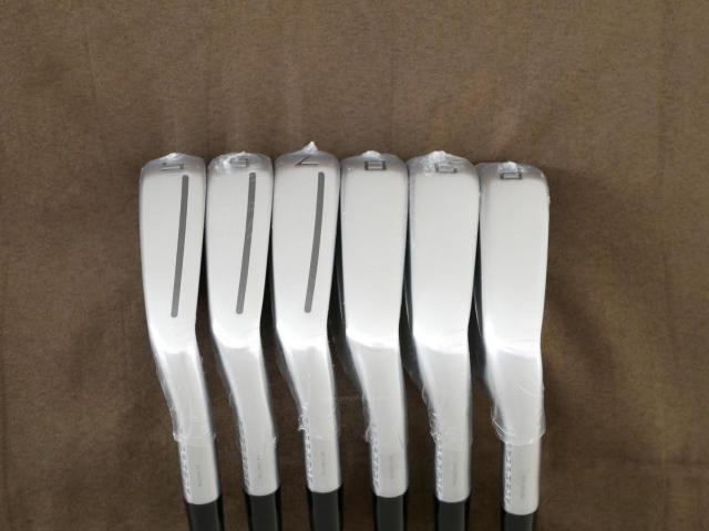 Iron set : Taylormade : **ของใหม่ ยังไม่แกะพลาสติก** ชุดเหล็ก Taylormade P790 (ตัวท้อปสุด ล่าสุด ออกปี 2025 Japan Spec.) มีเหล็ก 5-Pw (6 ชิ้น) ก้านเหล็ก NS Pro 950 NEO Flex S