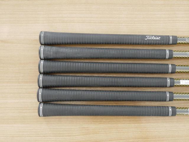 Iron set : Titleist : ชุดเหล็ก Titleist AP2 Forged มีเหล็ก 5-Pw (6 ชิ้น) ก้านกราไฟต์ Fujikura ROMBAX 9E05 Flex R