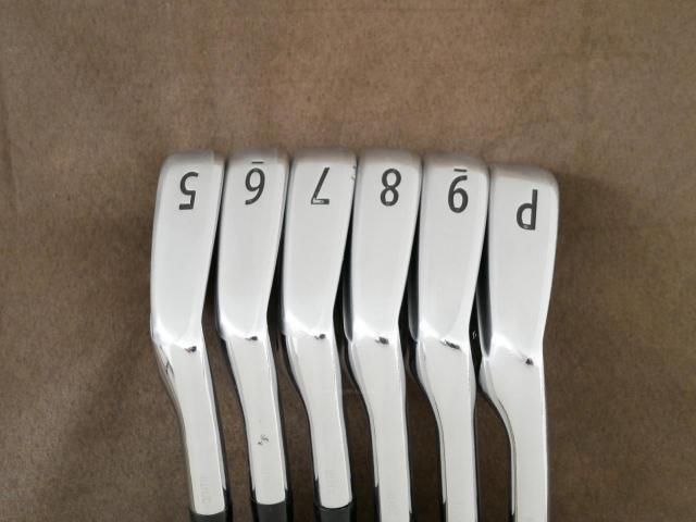 Iron set : Titleist : ชุดเหล็ก Titleist AP2 Forged มีเหล็ก 5-Pw (6 ชิ้น) ก้านกราไฟต์ Fujikura ROMBAX 9E05 Flex R