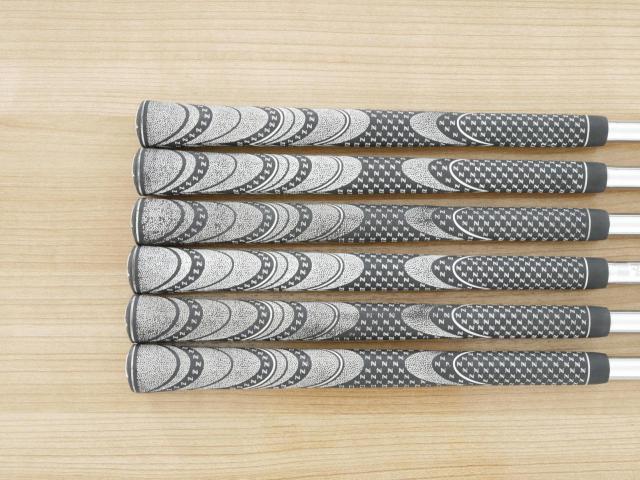 Iron set : Taylormade : ชุดเหล็ก Taylormade P760 Forged (ปี 2018 นุ่ม แน่น) มีเหล็ก 5-Pw (6 ชิ้น) ก้านเหล็ก Dynamic Gold S200 