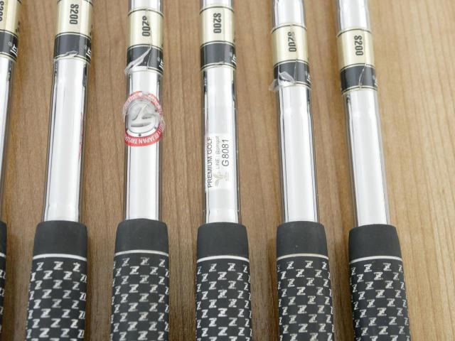 Iron set : Taylormade : ชุดเหล็ก Taylormade P760 Forged (ปี 2018 นุ่ม แน่น) มีเหล็ก 5-Pw (6 ชิ้น) ก้านเหล็ก Dynamic Gold S200 