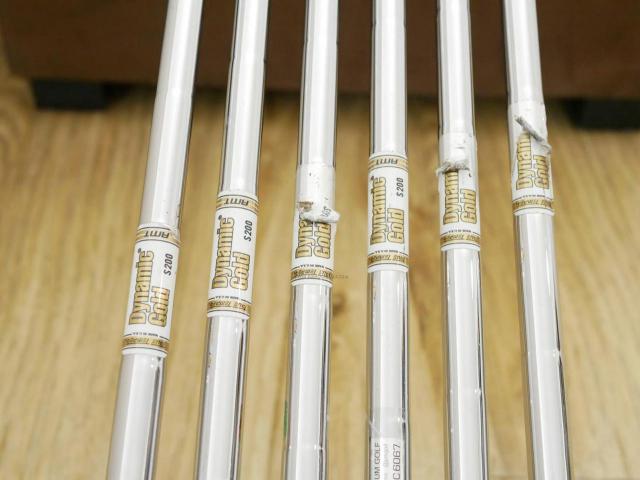 Iron set : Titleist : ชุดเหล็ก Titleist 716 CB Forged (ออกปี 2016) มีเหล็ก 5-Pw (6 ชิ้น) ก้านเหล็ก Dynamic Gold AMT S200