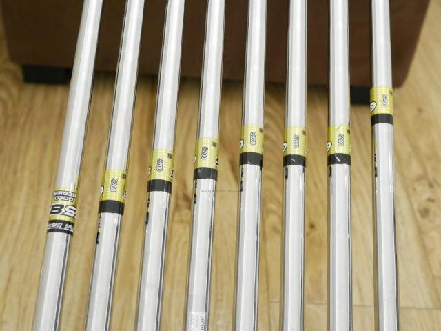 Iron set : Tourstage : ชุดเหล็ก Tourstage VIQ มีเหล็ก 5-Pw,Aw,Sw (8 ชิ้น) ก้านเหล็ก GS85 S200
