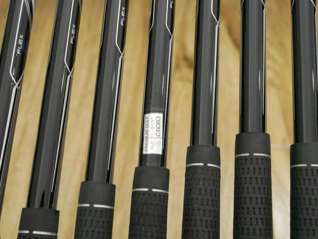 Iron set : Taylormade : ชุดเหล็ก Taylormade SLDR มีเหล็ก 4-Pw,Aw,Sw (9 ชิ้น) ก้านกราไฟต์ Flex S