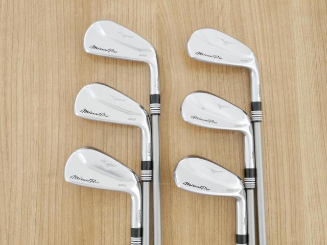 Iron set : Mizuno : ชุดเหล็ก Mizuno Pro 225 Forged (ปี 2023 นุ่ม แน่น ระยะดี) มีเหล็ก 5-Pw (6 ชิ้น) ก้านกราไฟต์ Aldila Superlite HM-30 Flex R