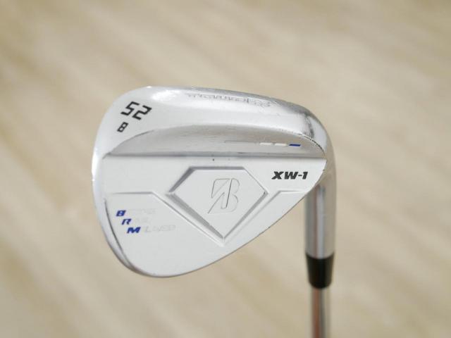Wedge : Other : Wedge Bridgestone Tour B XW-1 Forged Loft 52 ก้านเหล็ก NS Pro Modus Flex 