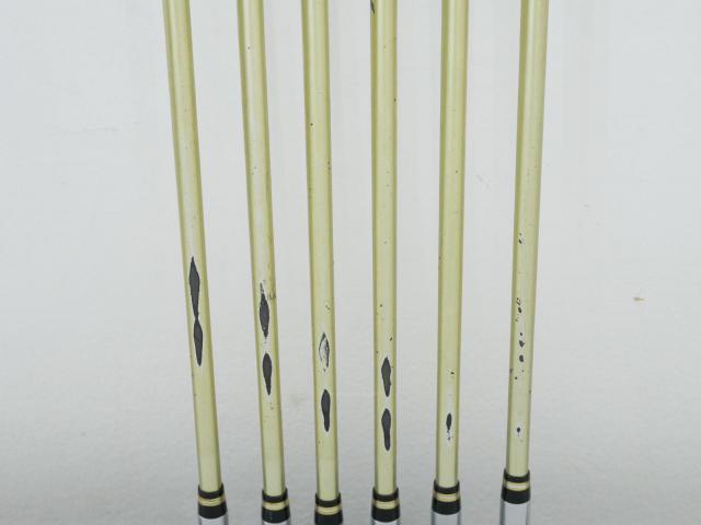 Iron set : Honma : ชุดเหล็ก Honma Beres IS-03 (ปี 2015 หน้าเด้ง Forged) มีเหล็ก 6-11 (6 ชิ้น เทียบเท่า 5-Pw) ก้าน ARMRQ 8 (49) Flex R (2 ดาว)