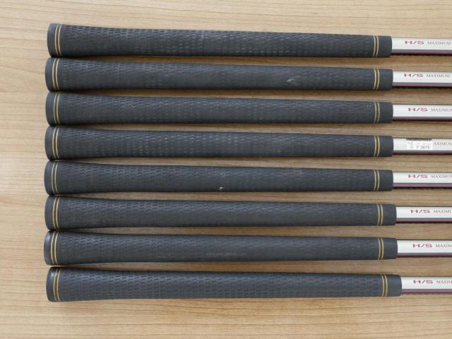 Iron set : PRGR : ชุดเหล็ก PRGR H/S 701 (หน้า Maraging เด้ง ไกล) มีเหล็ก 5-Pw,Aw,Sw (8 ชิ้น) ก้าน M-37 Flex R