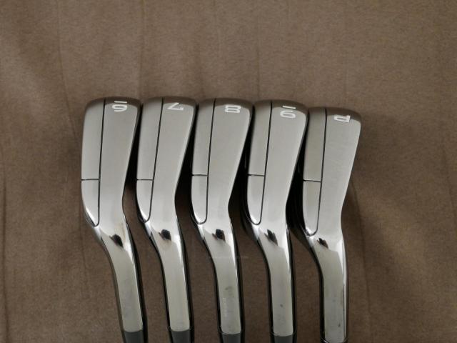 Iron set : Callaway : ชุดเหล็ก Callaway Big Bertha (รุ่นล่าสุด ปี 2023 ตีง่ายที่สุดของ Callaway) มีเหล็ก 6-Pw (5 ชิ้น) ก้านกราไฟต์ Fujikura Speeder NX Flex R