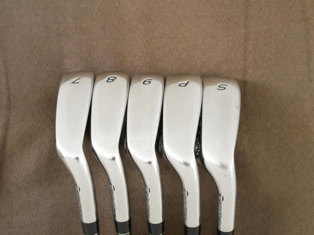 Lady club : All : ชุดเหล็ก Taylormade r7 DRAW มีเหล็ก 7-Pw,Sw (5 ชิ้น) ก้านกราไฟต์ Flex L