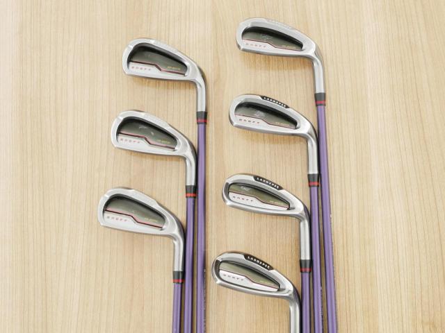 Lady club : All : ชุดเหล็ก Daiwa Labospec FF-247III (หน้าเด้งสุดๆ ตีไกลสุดๆๆๆๆ เหล็ก 7 Loft 25) มีเหล็ก 7-Pw,Aw,As,Sw (7 ชิ้น) ก้านกราไฟต์ Flex A (Lady)