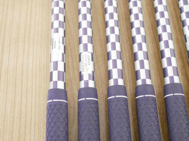 Lady club : All : ชุดเหล็ก Daiwa Labospec FF-247III (หน้าเด้งสุดๆ ตีไกลสุดๆๆๆๆ เหล็ก 7 Loft 25) มีเหล็ก 7-Pw,Aw,As,Sw (7 ชิ้น) ก้านกราไฟต์ Flex A (Lady)