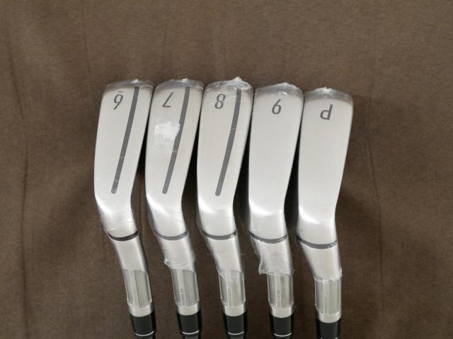 Iron set : Taylormade : **ของใหม่ ยังไม่แกะพลาสติก** ชุดเหล็ก Taylormade Stealth (ออกปี 2022 Japan Spec.) มีเหล็ก 6-Pw (5 ชิ้น) ก้านกราไฟต์ Mitsubishi Tensei TM60 Flex S