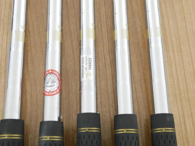 Iron set : Taylormade : ชุดเหล็ก Taylormade Gloire G (รุ่นท๊อปสุด ตีไกลมากๆ เหล็ก 7 Loft 26.5 หน้าเด้ง) มีเหล็ก 6-Pw (5 ชิ้น) ก้านเหล็ก NS Pro 830 Flex R
