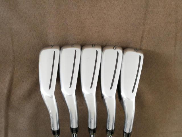 Iron set : Taylormade : ชุดเหล็ก Taylormade Gloire G (รุ่นท๊อปสุด ตีไกลมากๆ เหล็ก 7 Loft 26.5 หน้าเด้ง) มีเหล็ก 6-Pw (5 ชิ้น) ก้านเหล็ก NS Pro 830 Flex R
