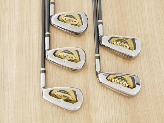Iron set : Maruman : ชุดเหล็ก Maruman Majesty Royale (รุ่นท๊อปสุด ปี 2021 ของใหม่ 8 หมื่นบาท) มีเหล็ก 7-10,Pw (5 ชิ้น เบอร์ 6 ตีระยะเท่าเบอร์ 5 ของรุ่นอื่น) ก้านกราไฟต์ Flex R2