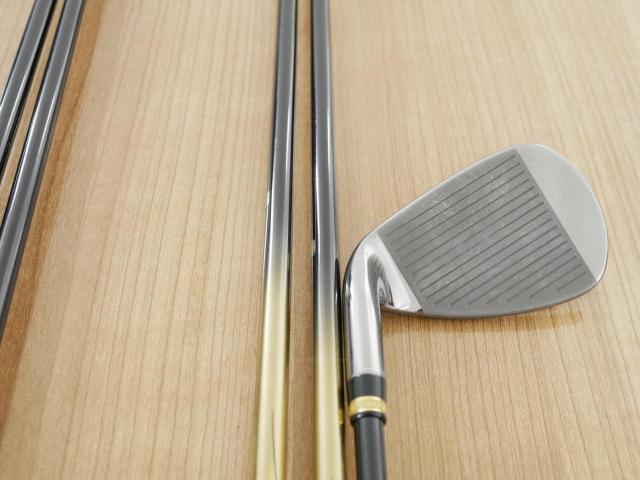 Iron set : Maruman : ชุดเหล็ก Maruman Majesty Royale (รุ่นท๊อปสุด ปี 2021 ของใหม่ 8 หมื่นบาท) มีเหล็ก 7-10,Pw (5 ชิ้น เบอร์ 6 ตีระยะเท่าเบอร์ 5 ของรุ่นอื่น) ก้านกราไฟต์ Flex R2