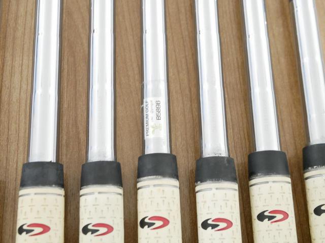 Iron set : Bridgestone : Bridgestone JGR Hybrid Forged (ตีไกลกว่าตัวอื่น 2 เบอร์) มีเหล็ก 5-P1,P2 (7 ชิ้น) ก้านเหล็ก NS Pro V90 Flex S