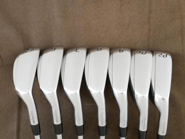 Iron set : Bridgestone : Bridgestone JGR Hybrid Forged (ตีไกลกว่าตัวอื่น 2 เบอร์) มีเหล็ก 5-P1,P2 (7 ชิ้น) ก้านเหล็ก NS Pro V90 Flex S