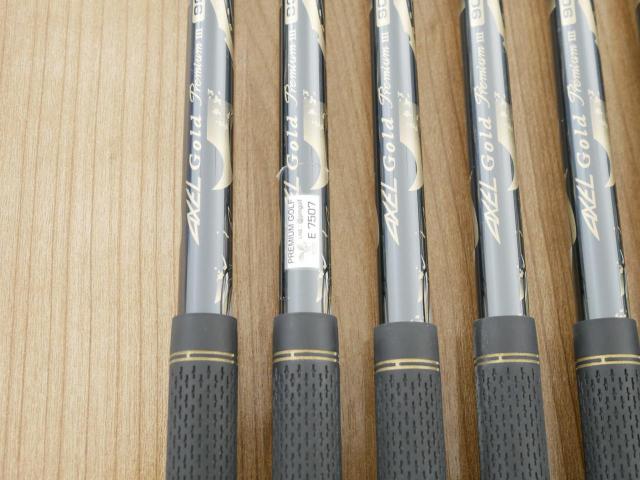 Iron set : Tsuruya : ชุดเหล็ก Tsuruya AXEL Gold Premium III (ออกปี 2019 ของใหม่ 6 หมื่นกว่าบาท หน้าเด้งสุดๆ ไกลสุดๆๆ) มีเหล็ก 7-Pw,Aw,As,Sw (7 ชิ้น) ก้านกราไฟต์ Flex R