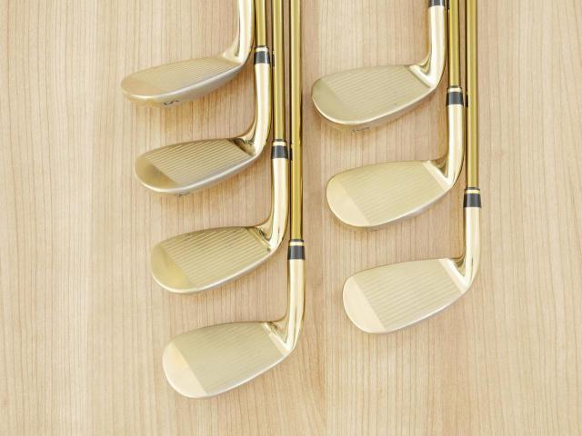 Iron set : Tsuruya : **มีตำหนิ** ชุดเหล็ก Tsuruya AXEL Gold Premium II (รุ่นปี 2017 ของใหม่ 6 หมื่นกว่าบาท หน้าเด้งสุดๆ ไกลสุดๆๆ) มีเหล็ก 7-Pw,Aw,As,Sw (7 ชิ้น ครบเซ็ต) ก้านกราไฟต์ Flex R