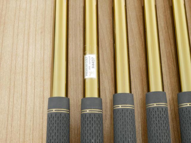 Iron set : Tsuruya : **มีตำหนิ** ชุดเหล็ก Tsuruya AXEL Gold Premium II (รุ่นปี 2017 ของใหม่ 6 หมื่นกว่าบาท หน้าเด้งสุดๆ ไกลสุดๆๆ) มีเหล็ก 7-Pw,Aw,As,Sw (7 ชิ้น ครบเซ็ต) ก้านกราไฟต์ Flex R