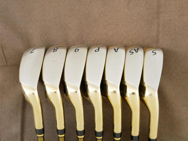 Iron set : Tsuruya : **มีตำหนิ** ชุดเหล็ก Tsuruya AXEL Gold Premium II (รุ่นปี 2017 ของใหม่ 6 หมื่นกว่าบาท หน้าเด้งสุดๆ ไกลสุดๆๆ) มีเหล็ก 7-Pw,Aw,As,Sw (7 ชิ้น ครบเซ็ต) ก้านกราไฟต์ Flex R