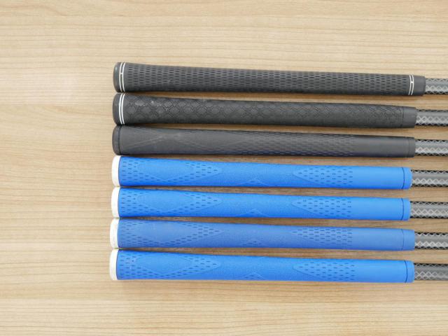 Iron set : Tourstage : ชุดเหล็ก Tourstage V300 (Forged) มีเหล็ก 4-Pw (7 ชิ้น) ก้านกราไฟต์ Fujikura Rombax 7E06 Flex R