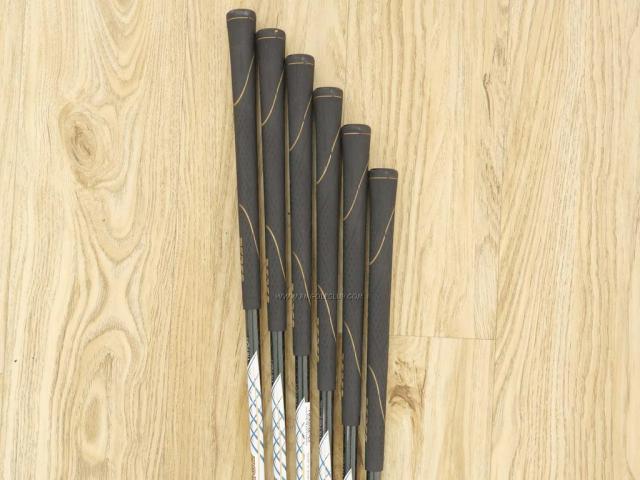 Iron set : Honma : ชุดเหล็ก Honma Beres IE-06 (ปี 2019 เหมาะกับซีเนียร์) มีเหล็ก 6-11 (6 ชิ้น) ก้าน ARMRQ X (43) Flex R (2 ดาว)