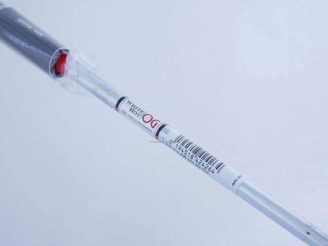 Putter : All : **ของใหม่ ยังไม่แกะพลาสติก** พัตเตอร์ Odyssey White Hot OG V-Line ยาว 33 นิ้ว