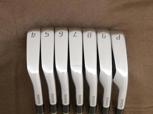 Iron set : Fourteen : ชุดเหล็ก Fourteen FH900 Forged (ปี 2019 นุ่มมากๆ) มีเหล็ก 4-Pw (7 ชิ้น) ก้านเหล็ก Dynamic Gold S200