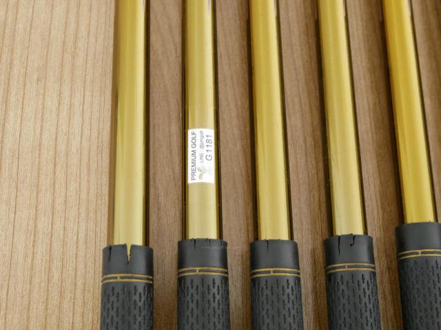 Iron set : Tsuruya : ชุดเหล็ก Tsuruya AXEL Gold Premium II (รุ่นปี 2017 ของใหม่ 6 หมื่นกว่าบาท หน้าเด้งสุดๆ ไกลสุดๆๆ) มีเหล็ก 7-Pw,Aw,As,Sw (7 ชิ้น ครบเซ็ต) ก้านกราไฟต์ Flex R