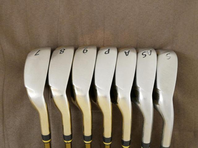 Iron set : Tsuruya : ชุดเหล็ก Tsuruya AXEL Gold Premium II (รุ่นปี 2017 ของใหม่ 6 หมื่นกว่าบาท หน้าเด้งสุดๆ ไกลสุดๆๆ) มีเหล็ก 7-Pw,Aw,As,Sw (7 ชิ้น ครบเซ็ต) ก้านกราไฟต์ Flex R