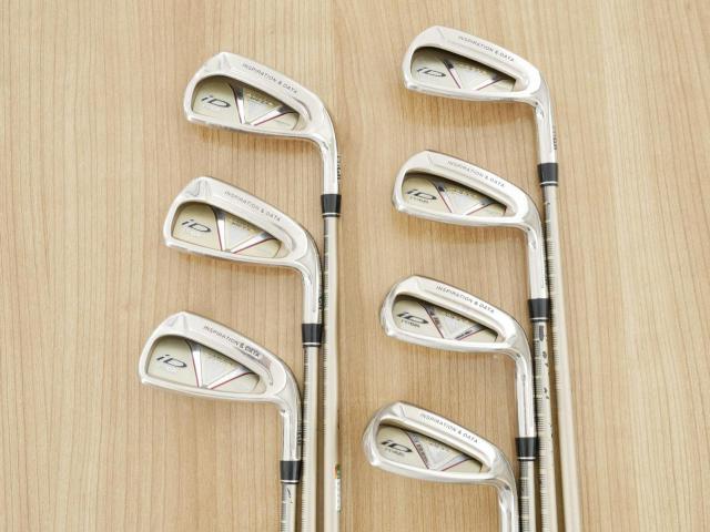 Iron set : PRGR : ชุดเหล็ก PRGR ID Nabla Red (รุ่นท๊อปสุด หน้าเด้ง ไกลมาก) มีเหล็ก 6-Pw,Aw,Sw (7 ชิ้น) ก้านกราไฟต์ M-40 Flex SR