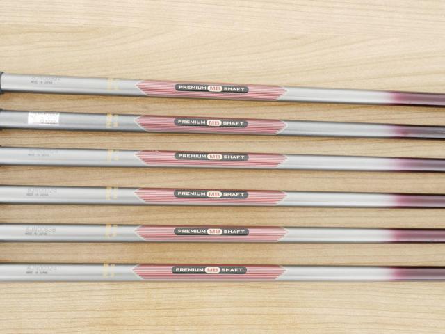 Lady club : All : ชุดเหล็ก PRGR Premium Red TR-X 505 (รุ่นท็อป หน้าเด้ง ตีง่ายไกลมาก) มีเหล็ก 7-Pw,Aw,Sw (6 ชิ้น) ก้านกราไฟต์ Flex L (M-30)
