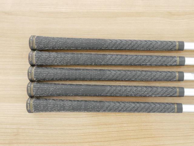 Iron set : PRGR : ชุดเหล็ก PRGR is3 502 มีเหล็ก 6-Pw (5 ชิ้น) ก้านกราไฟต์ Flex R