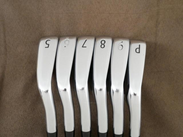 Iron set : Titleist : ชุดเหล็ก Titleist AP3 718 (ออกปี 2018) มีเหล็ก 5-Pw (6 ชิ้น) ก้านเหล็ก Dynamic Gold Black 105 S200