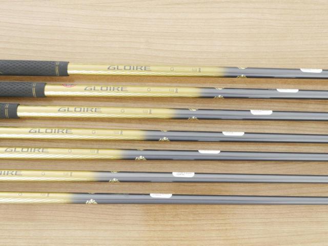 Iron set : Taylormade : ชุดเหล็ก Taylormade Gloire G (รุ่นท๊อปสุด ตีไกลมากๆ เหล็ก 7 Loft 26.5 หน้าเด้ง) มีเหล็ก 6-Pw,Aw,Sw (7 ชิ้น) ก้านกราไฟต์ Flex R