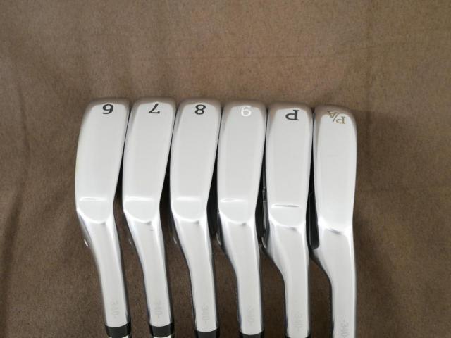 Iron set : Maruman : ชุดเหล็ก Maruman Majesty Conquest (รุ่นท๊อปสุด ออกปี 2022 ของใหม่ 6 หมื่นบาท) มีเหล็ก 6-Pw,Pa (6 ชิ้น) ก้านกราไฟต์ Flex SR