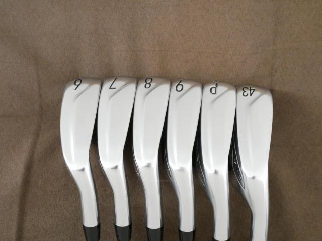 Iron set : Titleist : ชุดเหล็ก Titleist T400 (ตีง่ายที่สุด ไกลที่สุด ออกปี 2020) มีเหล็ก 6-Pw,43 (6 ชิ้น) ก้านเหล็ก NS Pro 950 NEO Flex S