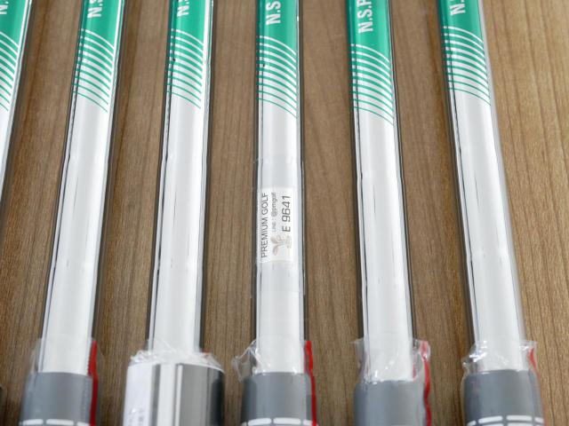 Iron set : Taylormade : **ของใหม่ ยังไม่แกะพลาสติก** ชุดเหล็ก Taylormade P790 (ตัวท้อปสุด ล่าสุด ออกปี 2025 Japan Spec.) มีเหล็ก 5-Pw (6 ชิ้น) ก้านเหล็ก NS Pro 950 NEO Flex S