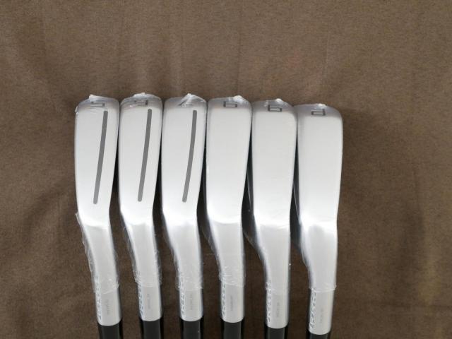 Iron set : Taylormade : **ของใหม่ ยังไม่แกะพลาสติก** ชุดเหล็ก Taylormade P790 (ตัวท้อปสุด ล่าสุด ออกปี 2025 Japan Spec.) มีเหล็ก 5-Pw (6 ชิ้น) ก้านเหล็ก NS Pro 950 NEO Flex S