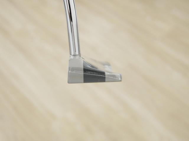 Putter : All : **ของใหม่ ยังไม่แกะพลาสติก** พัตเตอร์ Odyssey Microhinge DW (รุ่นล่าสุด ปี 2025) ยาว 34 นิ้ว