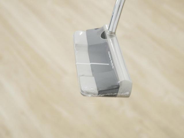 Putter : All : **ของใหม่ ยังไม่แกะพลาสติก** พัตเตอร์ Odyssey Microhinge DW (รุ่นล่าสุด ปี 2025) ยาว 32 นิ้ว