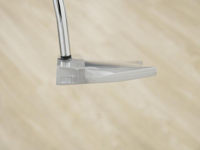 Putter : All : **ของใหม่ ยังไม่แกะพลาสติก** พัตเตอร์ Odyssey Microhinge #7 DB (รุ่นล่าสุด ปี 2025) ยาว 32 นิ้ว