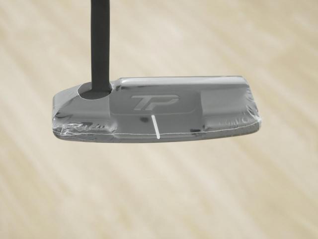 Putter : All : **ของใหม่ ยังไม่แกะพลาสติก** พัตเตอร์ Taylormade TP Black Collection Juno 2 (รุ่นปี 2024) ก้าน KBS Putter 120 ยาว 35 นิ้ว