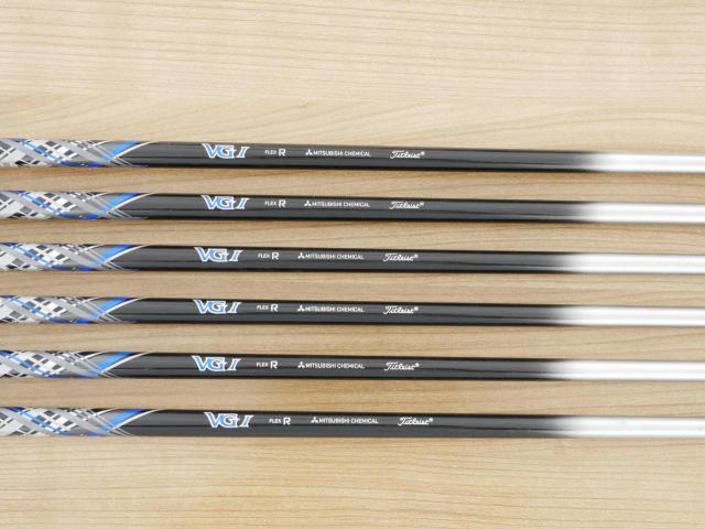 Iron set : Titleist : ชุดเหล็ก Titleist VG3 Type D Forged (รุ่นปี 2019 Japan Spec. ตีง่ายและไกลที่สุดของ Titleist) มีเหล็ก 5-Pw (6 ชิ้น) ก้านกราไฟต์ Mitsubishi VGI Flex R