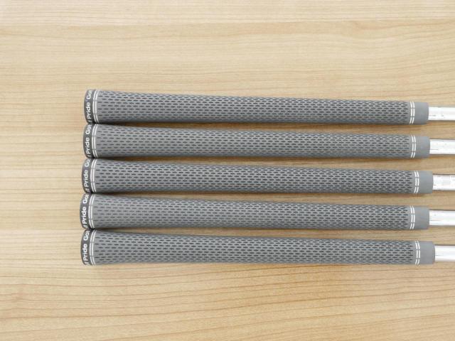 Iron set : Taylormade : ชุดเหล็ก Taylormade P790 (ตัวท้อปสุด ออกปี 2019) มีเหล็ก 6-Pw (5 ชิ้น) ก้านเหล็ก Dynamic Gold 120 VSS S200