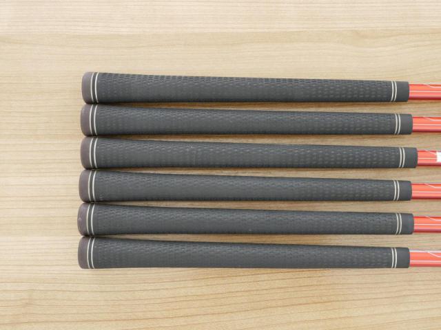 Iron set : PRGR : ชุดเหล็ก PRGR ID Nabla Red Titan (รุ่นท๊อปสุด หน้าเด้ง ไกลมาก) มีเหล็ก 6-Pw,Aw (6 ชิ้น) ก้านกราไฟต์ M-35 Flex R2