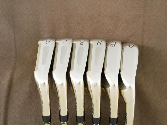 Iron set : PRGR : ชุดเหล็ก PRGR ID Nabla Red Titan (รุ่นท๊อปสุด หน้าเด้ง ไกลมาก) มีเหล็ก 6-Pw,Aw (6 ชิ้น) ก้านกราไฟต์ M-35 Flex R2